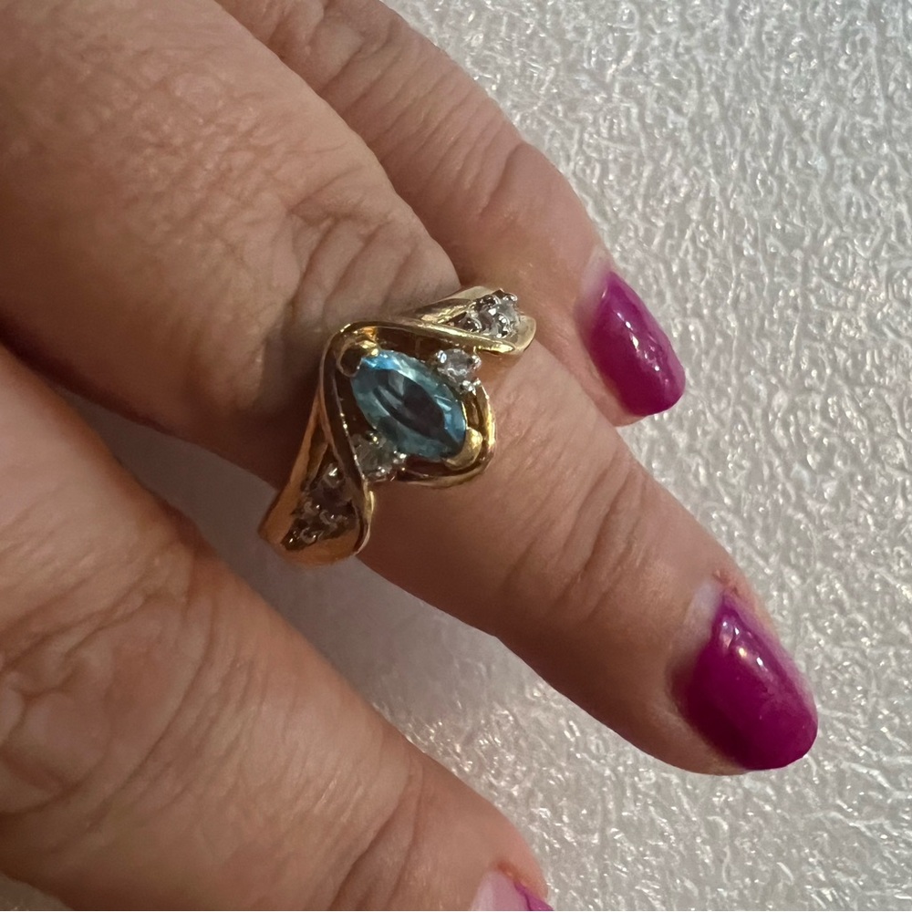 Size 7 ring gold light blue 14k electroplated vintage old stock cubic zirconia